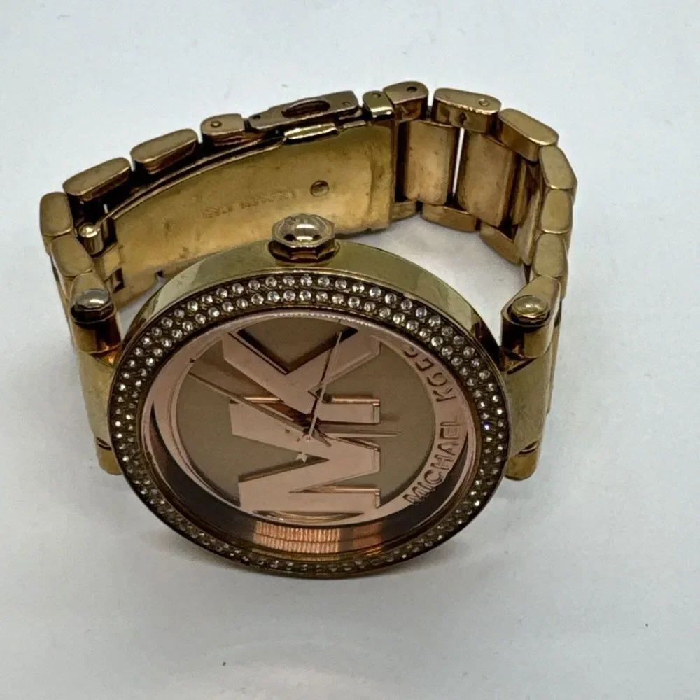 Michael Kors Parker MK5865 Women Rose Gold Analog Dial Quartz Wrist Watch JNA407